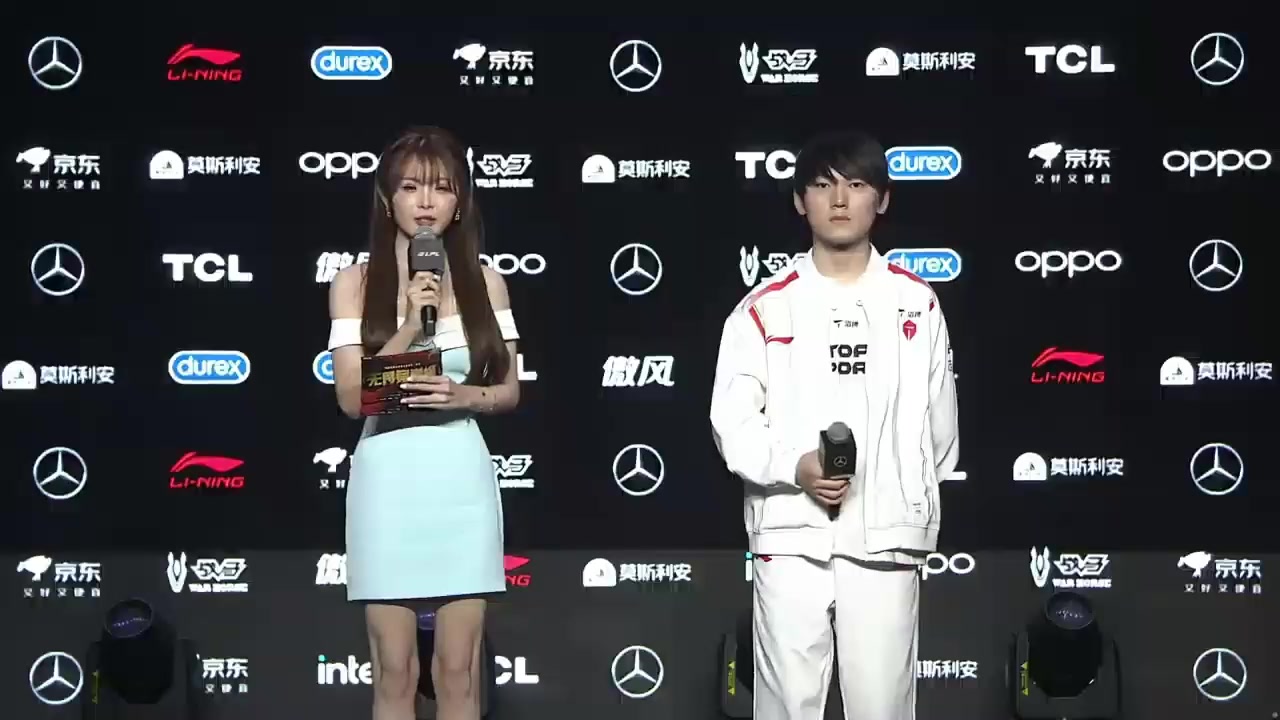 TES赛后采访JackeyLove：感谢支持我们的粉丝，我们会继续努力